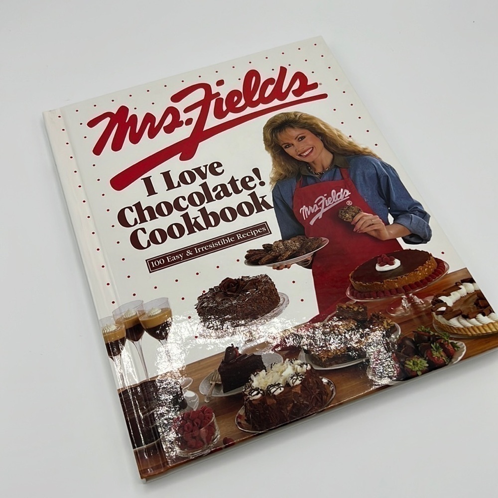 MRS FIELDS I LOVE CHOCOLATE COOKBOOK